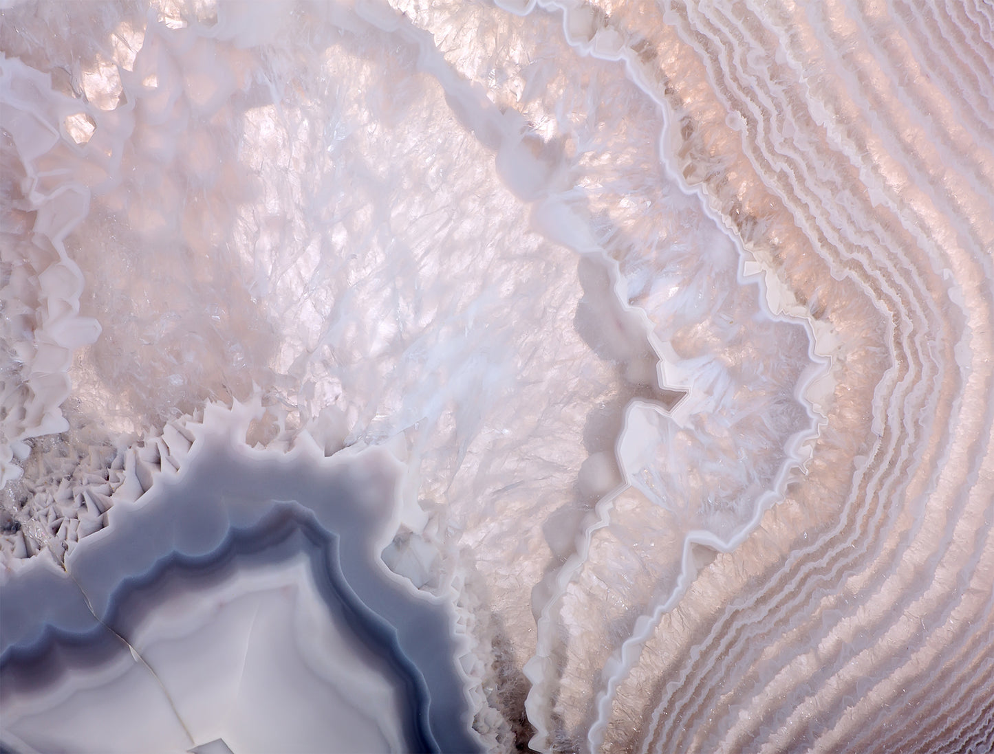 Geode Lilac - Full Wall Mural